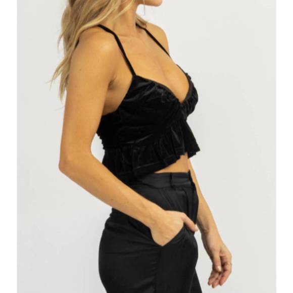NEW BLUE BLUSH ruched cropped top in black velvet - Picture 2 of 3